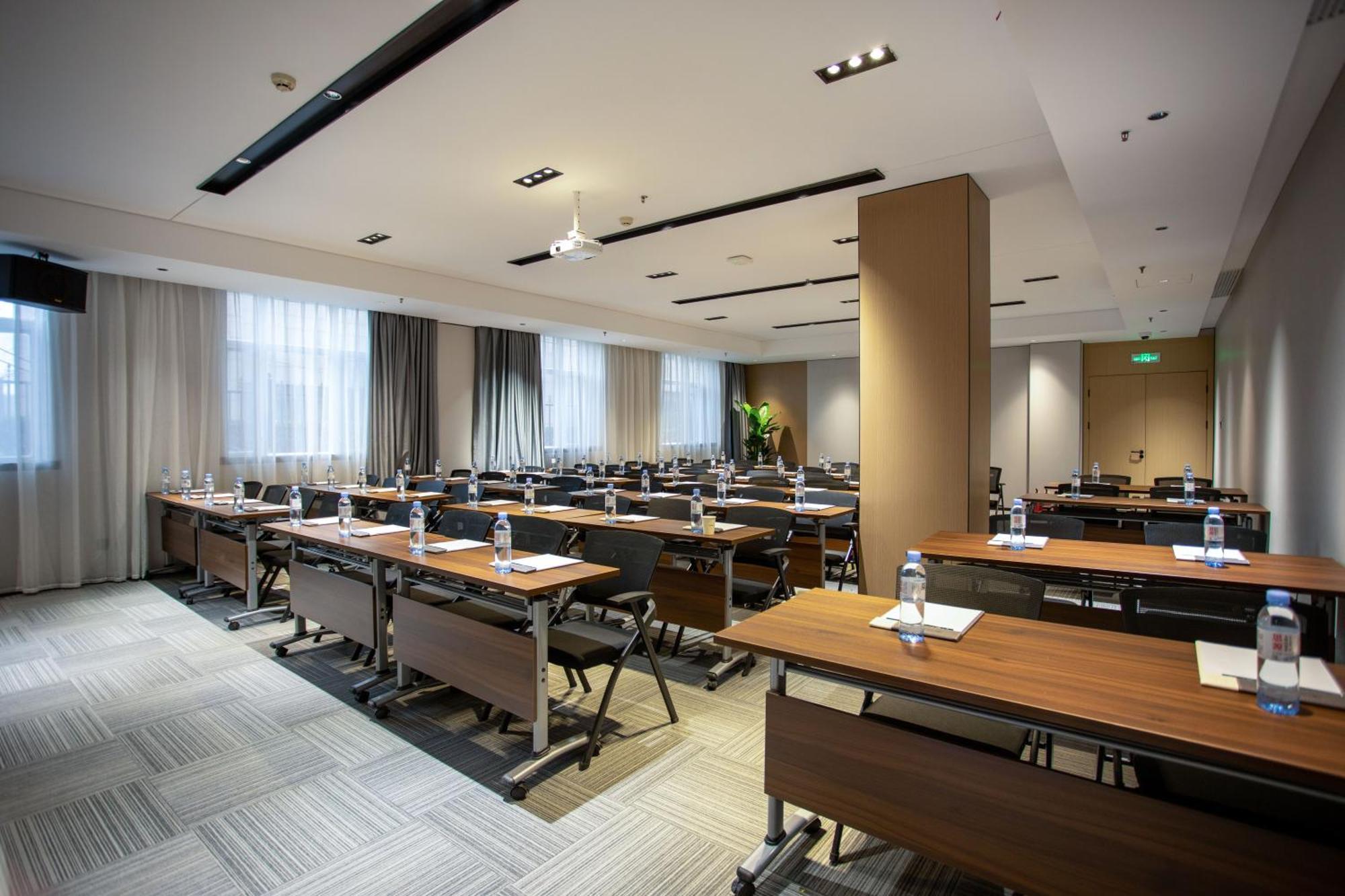 Vx Hotel Shanghai Yixian Road Dabaishu Exteriér fotografie